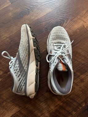 Brooks Ghost 13 Women's Running Sneakers